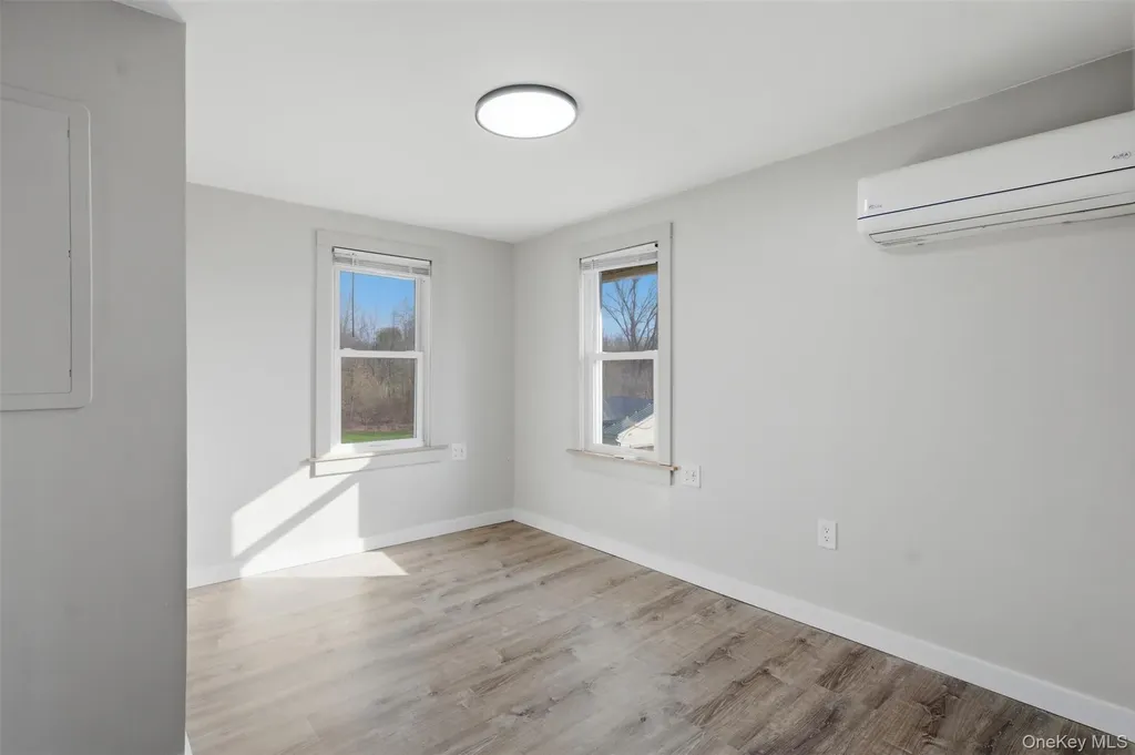 2 Whitfield Road Accord NY 12404