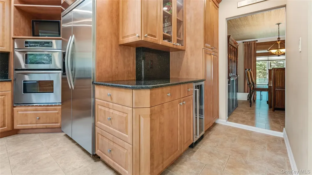 16 Long Acre Lane Dix Hills NY 11746