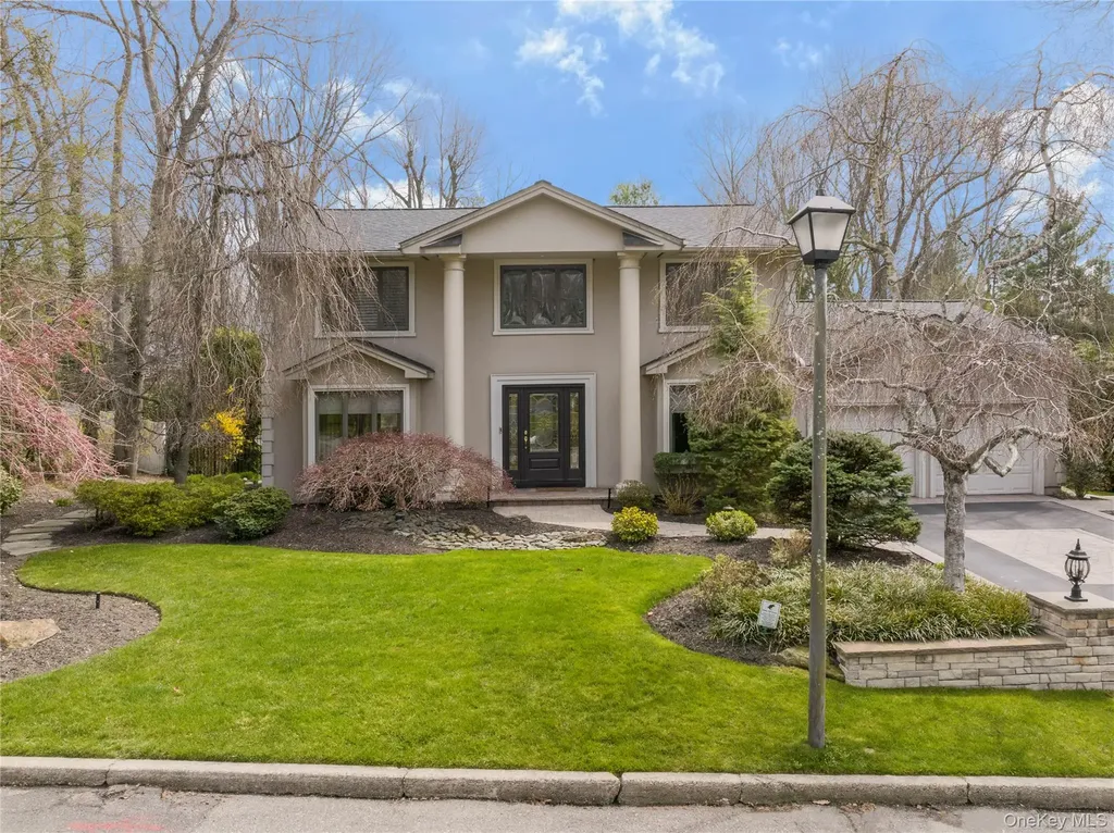 16 Long Acre Lane Dix Hills NY 11746