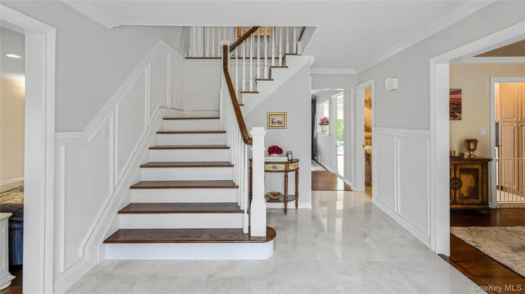 16 Long Acre Lane Dix Hills NY 11746