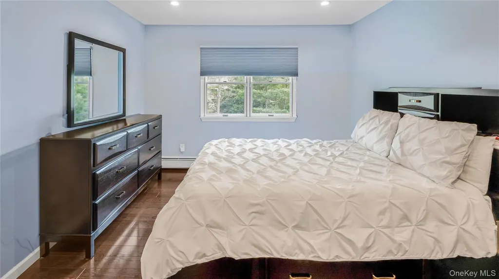 16 Long Acre Lane Dix Hills NY 11746