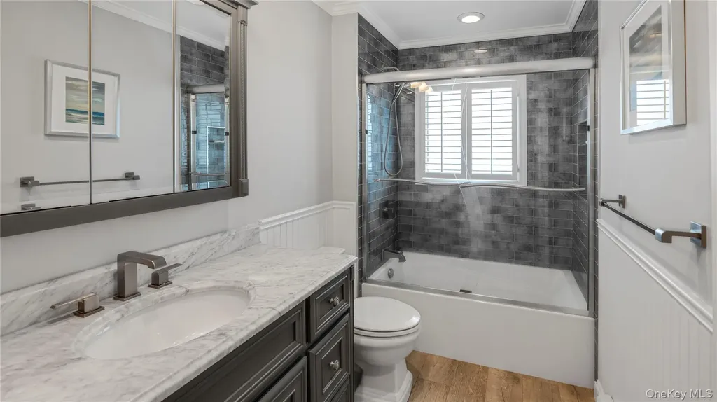 16 Long Acre Lane Dix Hills NY 11746