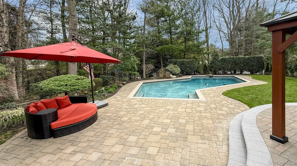 16 Long Acre Lane Dix Hills NY 11746