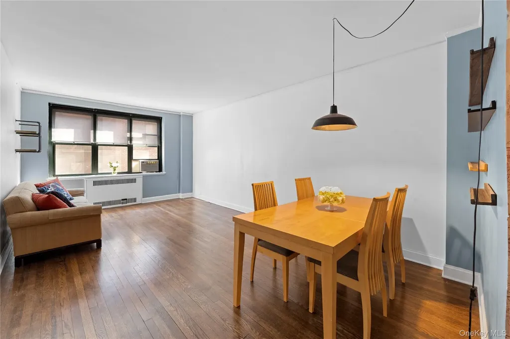 78-10 34th Avenue Jackson Heights NY 11372