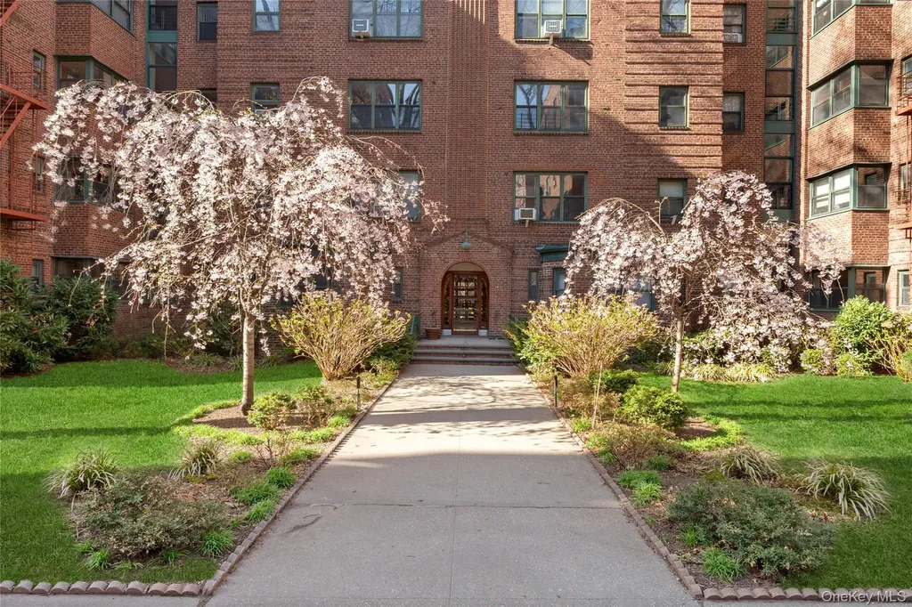 78-10 34th Avenue Jackson Heights NY 11372