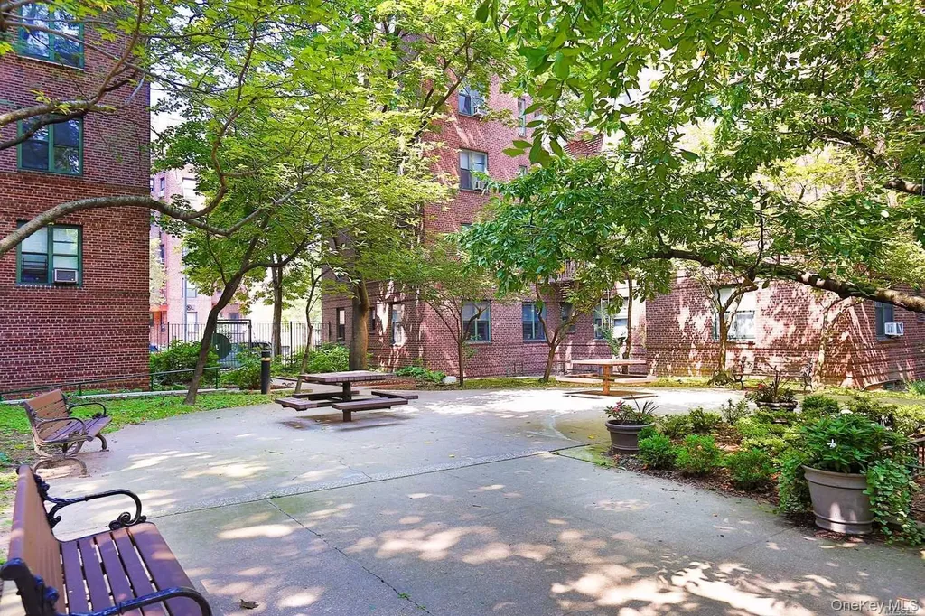 78-10 34th Avenue Jackson Heights NY 11372