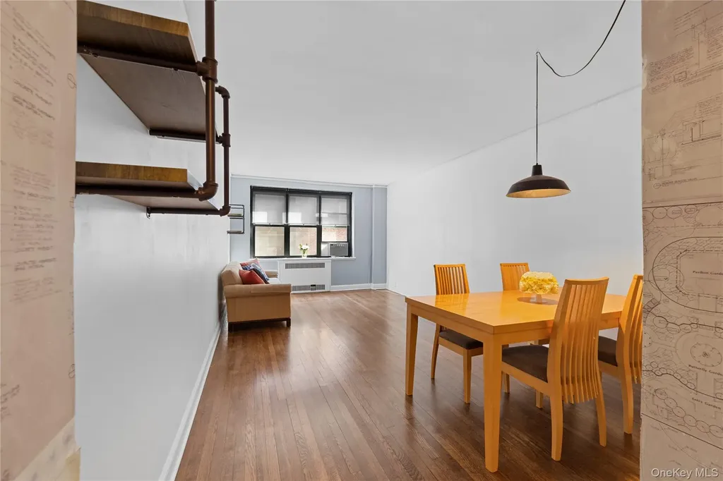 78-10 34th Avenue Jackson Heights NY 11372