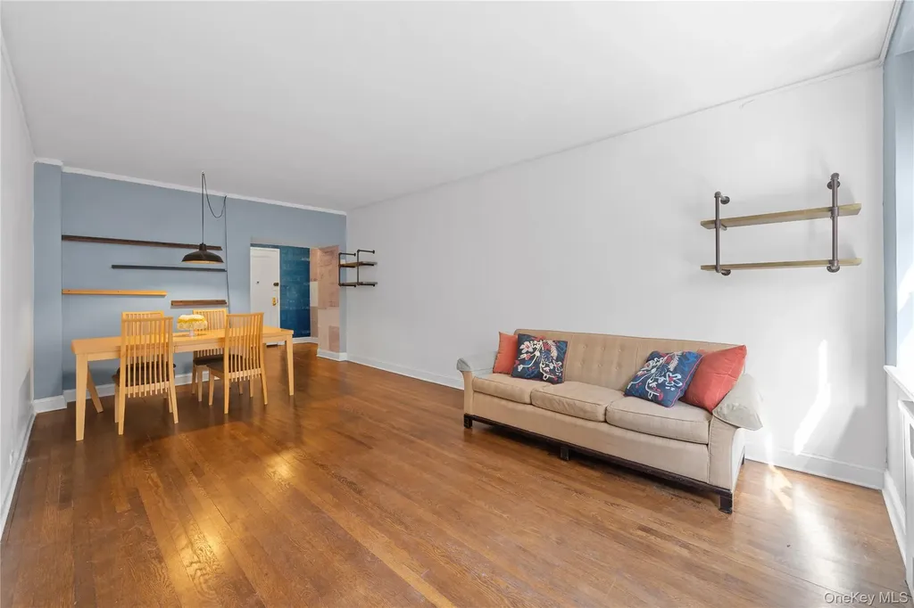 78-10 34th Avenue Jackson Heights NY 11372
