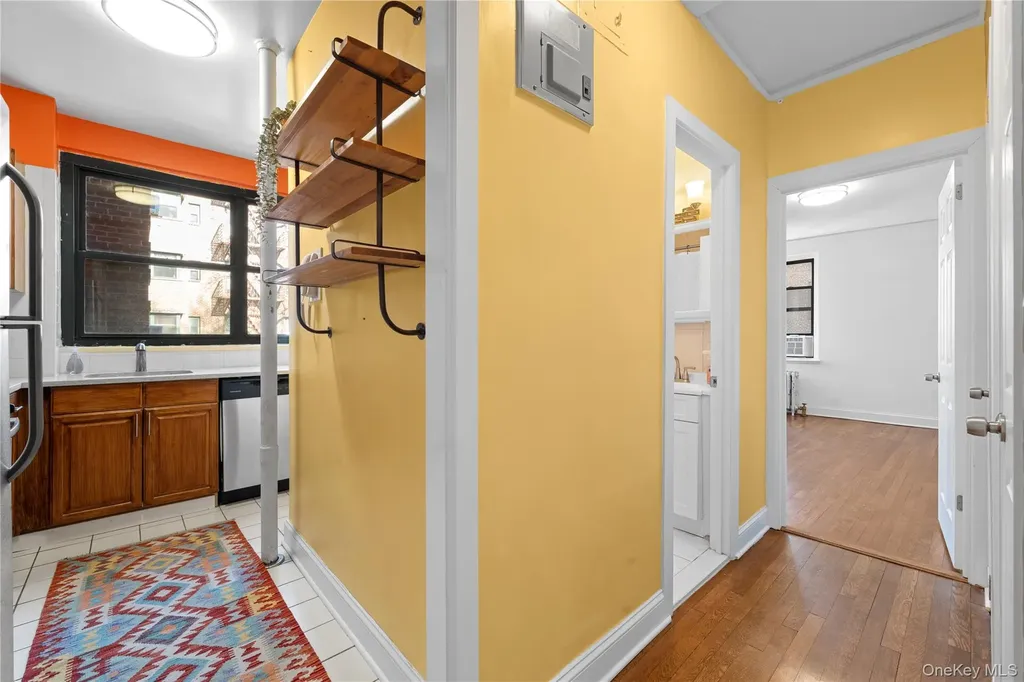 78-10 34th Avenue Jackson Heights NY 11372