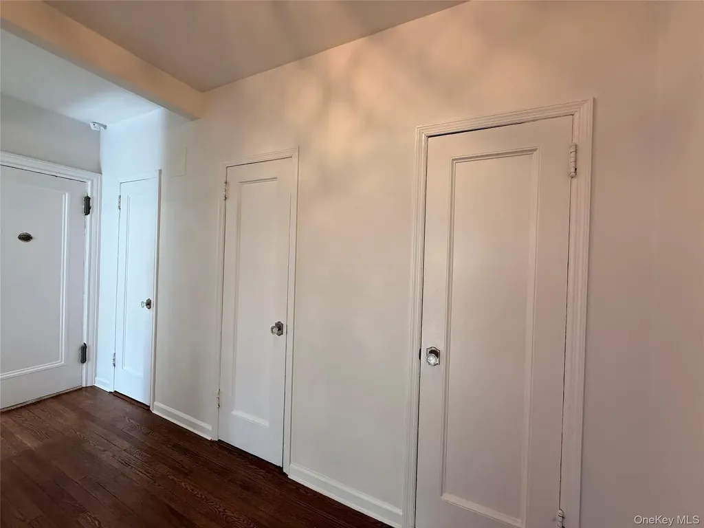 143 Garth Road Scarsdale NY 10583