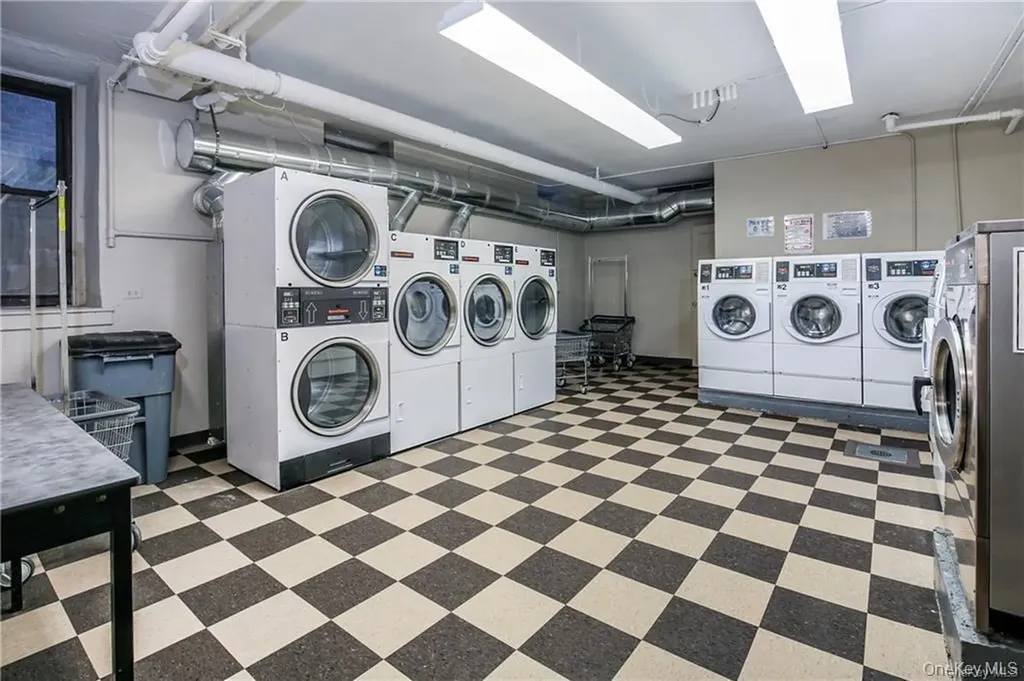 143 Garth Road Scarsdale NY 10583