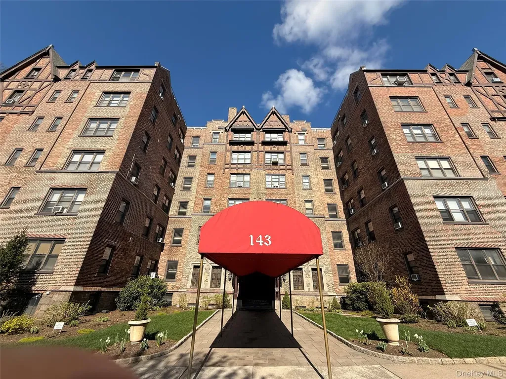 143 Garth Road Scarsdale NY 10583
