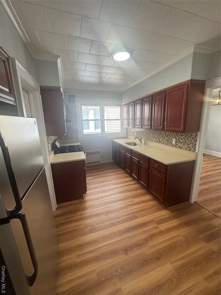 7834 79th Street Glendale NY 11385