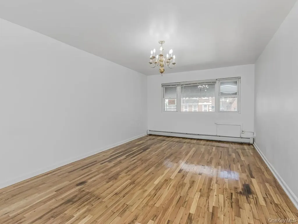 724 A E 223rd Street Bronx NY 10466