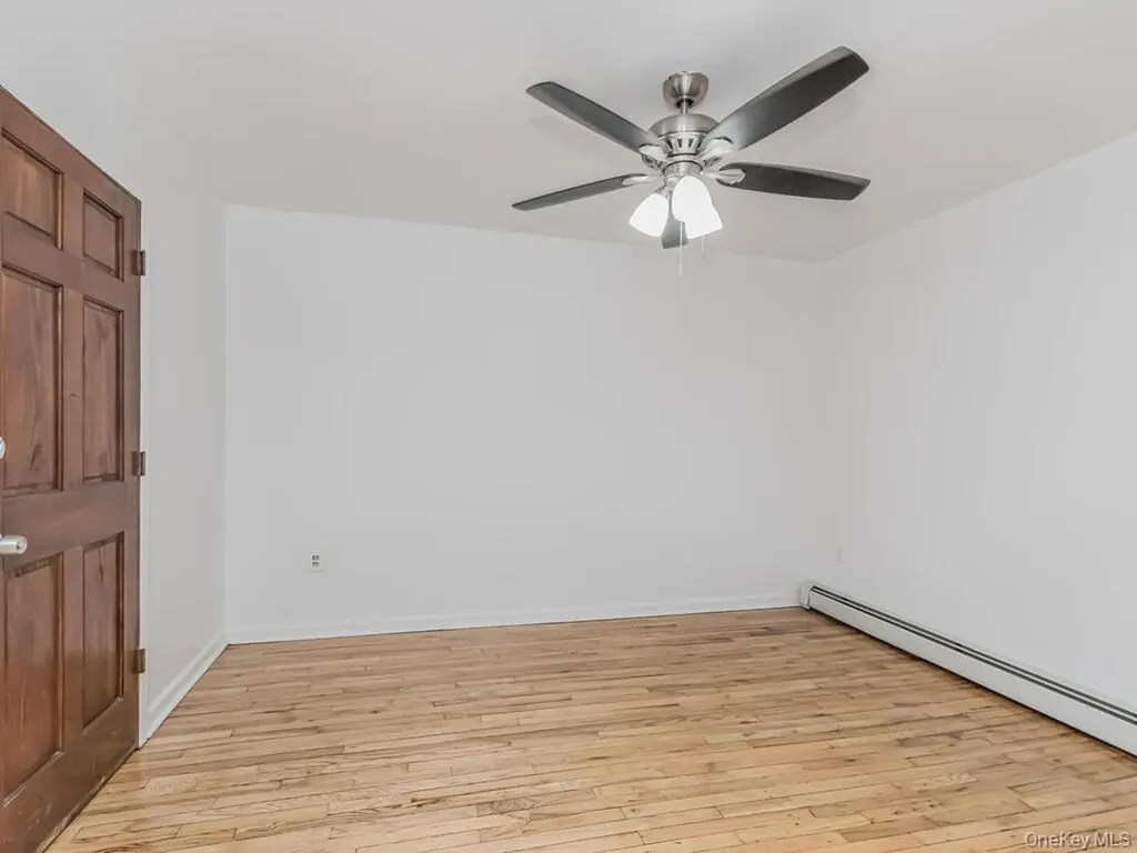 724 A E 223rd Street Bronx NY 10466