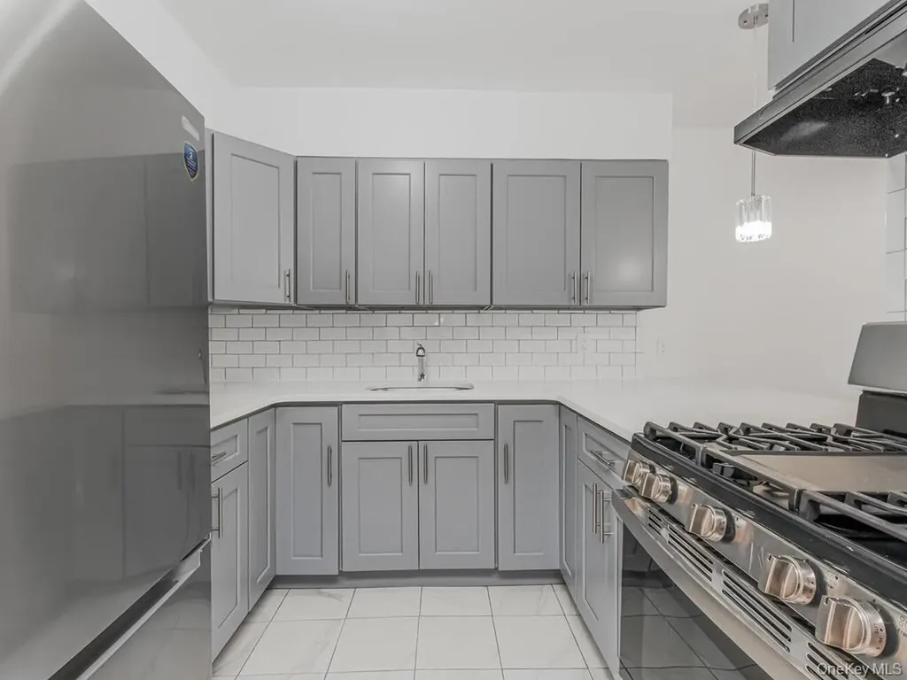 724 A E 223rd Street Bronx NY 10466