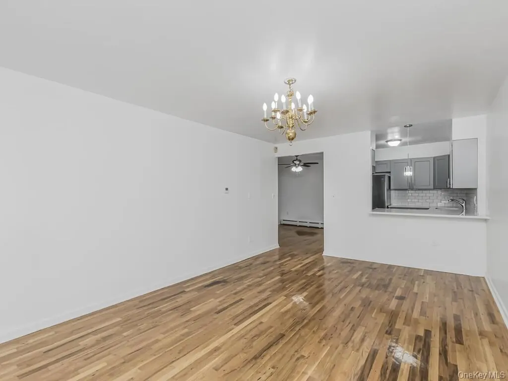 724 A E 223rd Street Bronx NY 10466
