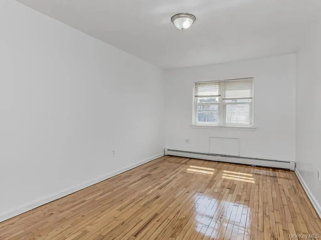 724 A E 223rd Street Bronx NY 10466