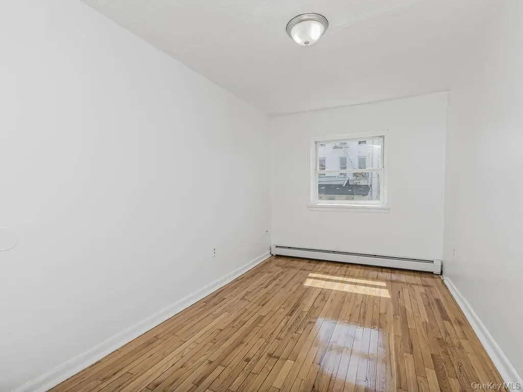 724 A E 223rd Street Bronx NY 10466