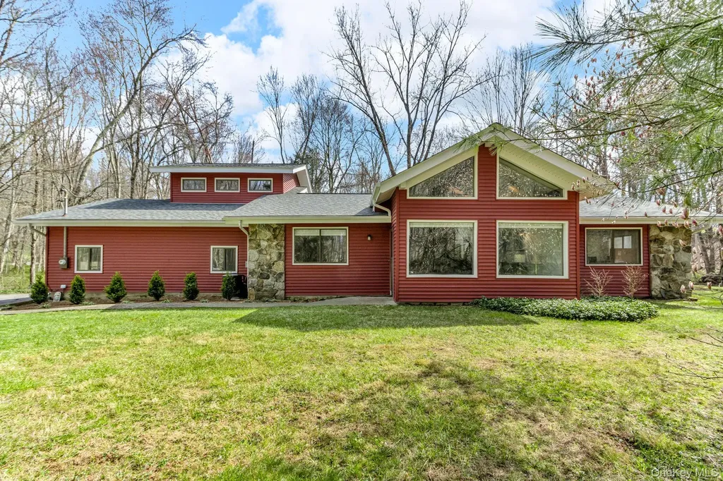 21 Sager Lane Brewster NY 10509