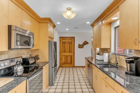 21 Sager Lane Brewster NY 10509