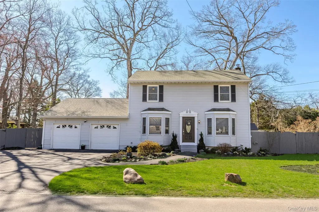58 Freya Road Rocky Point NY 11778