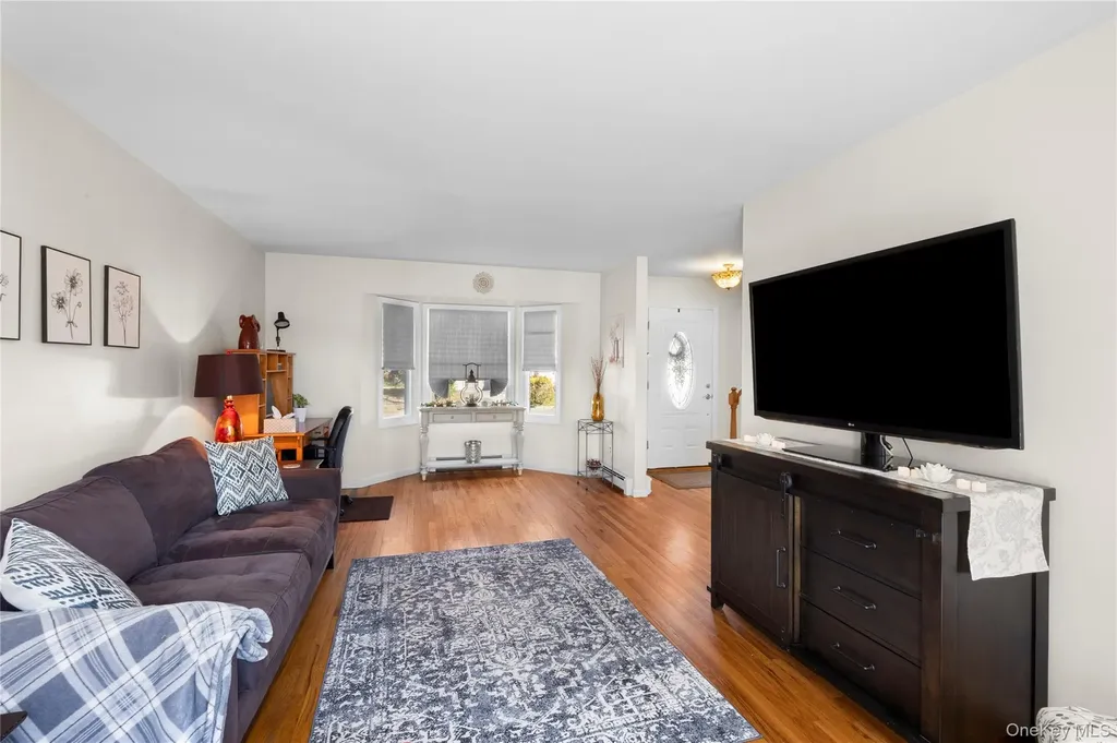 58 Freya Road Rocky Point NY 11778