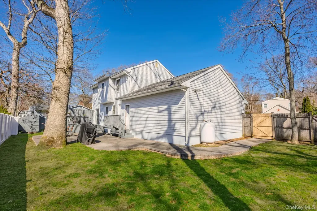 58 Freya Road Rocky Point NY 11778