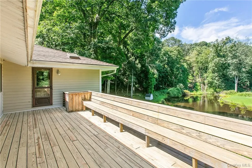 41 Old Deer Park Road Katonah NY 10536