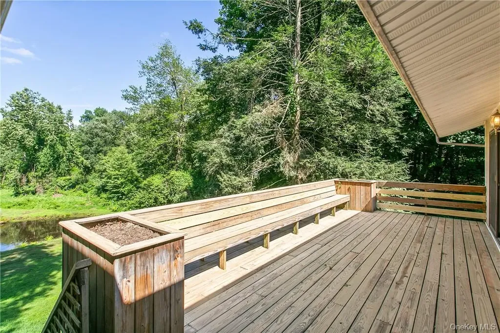 41 Old Deer Park Road Katonah NY 10536