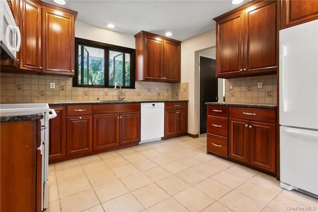 41 Old Deer Park Road Katonah NY 10536