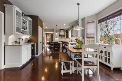 6 Bassett Court Baldwin Place NY 10505