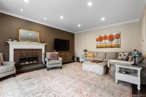 6 Bassett Court Baldwin Place NY 10505