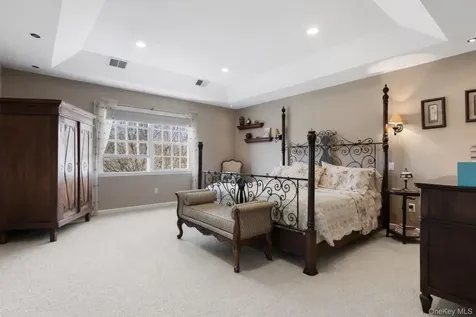 6 Bassett Court Baldwin Place NY 10505