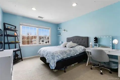 6 Bassett Court Baldwin Place NY 10505