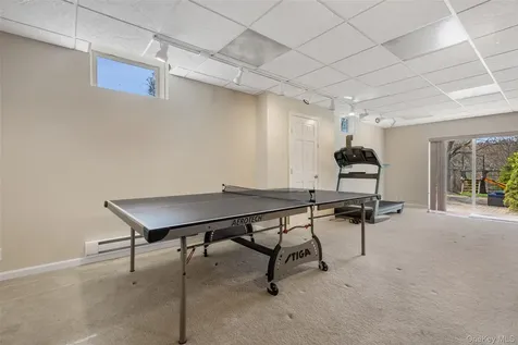 6 Bassett Court Baldwin Place NY 10505