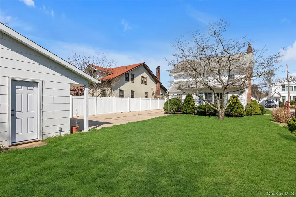 2530 Parkview Place Baldwin NY 11510