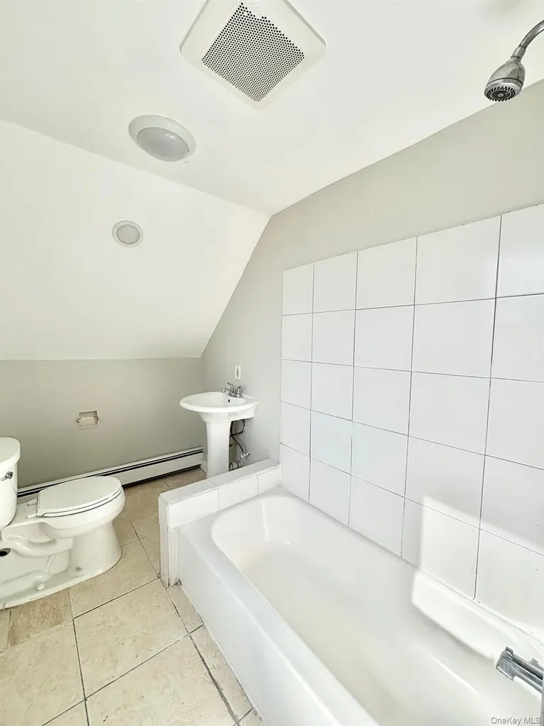 203 Washington Avenue Cedarhurst NY 11516