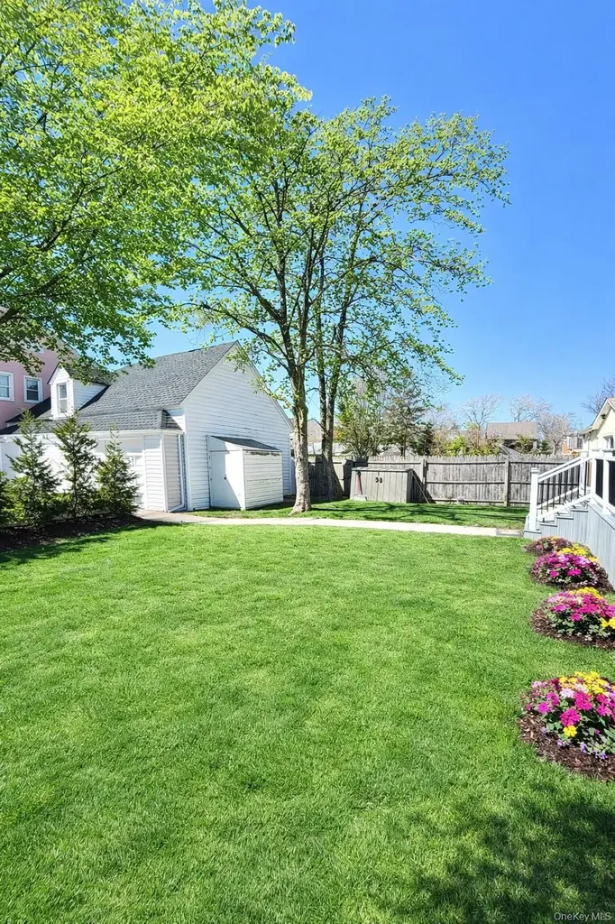 203 Washington Avenue Cedarhurst NY 11516