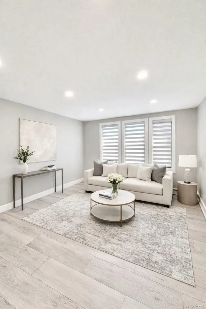 203 Washington Avenue Cedarhurst NY 11516