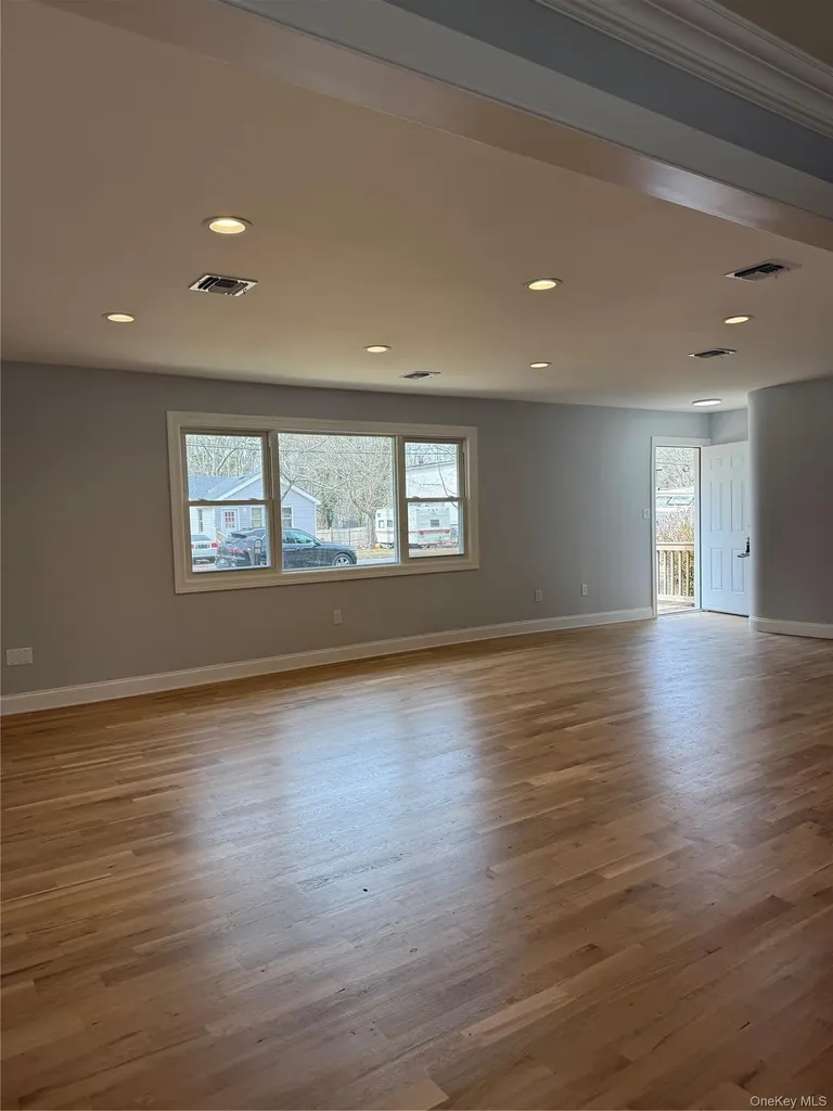 165 Lynbrook Drive Mastic Beach NY 11951
