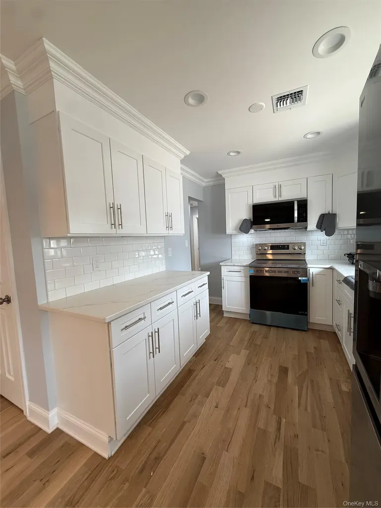 165 Lynbrook Drive Mastic Beach NY 11951