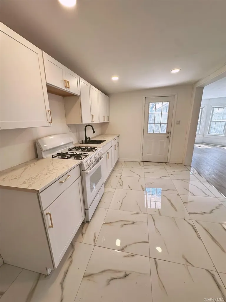 146 Rt-284 Westtown NY 10998