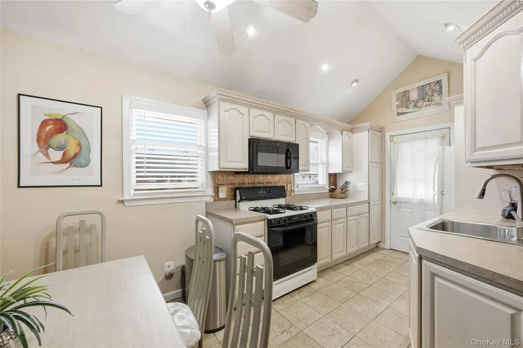 112 Judith Lane Valley Stream NY 11580