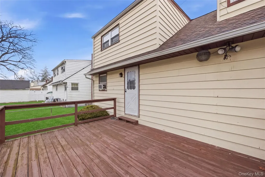 112 Judith Lane Valley Stream NY 11580