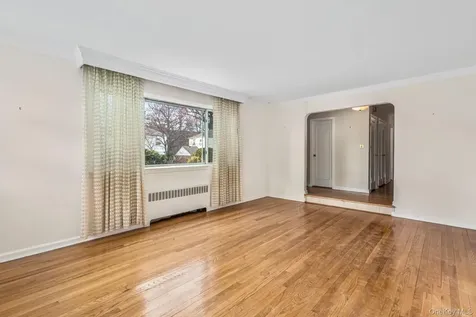 213-06 Richland Avenue Oakland Gardens NY 11364