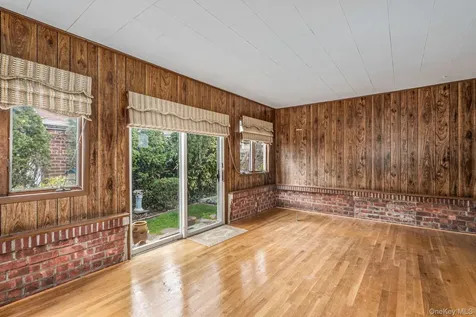 213-06 Richland Avenue Oakland Gardens NY 11364