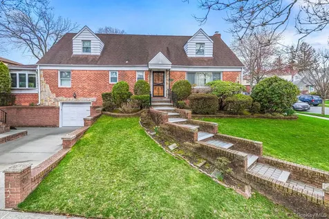 213-06 Richland Avenue Oakland Gardens NY 11364