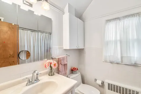 213-06 Richland Avenue Oakland Gardens NY 11364