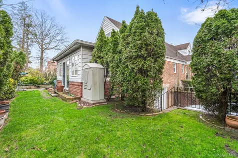 213-06 Richland Avenue Oakland Gardens NY 11364